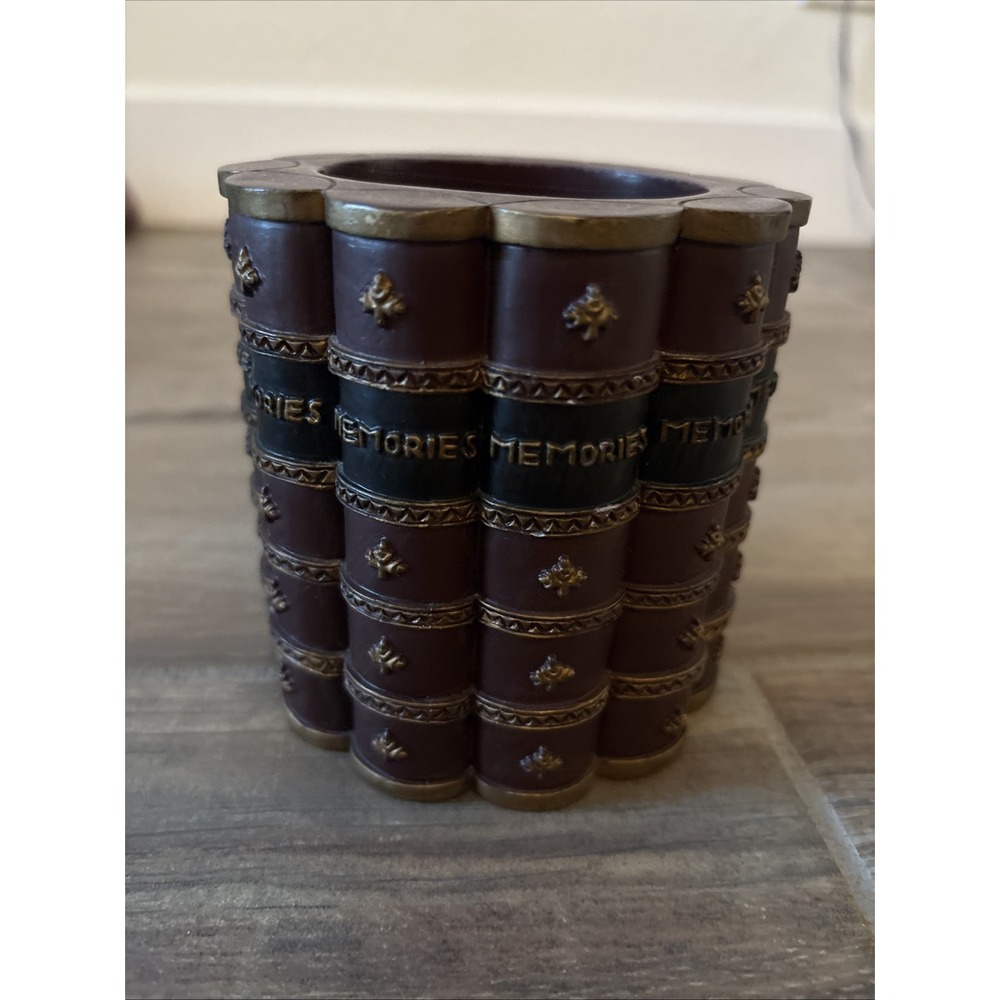 Pen & Pencil Holder , Heavy Ceramic , 4"High ,4"Wide , 4"Deep , Memories Design